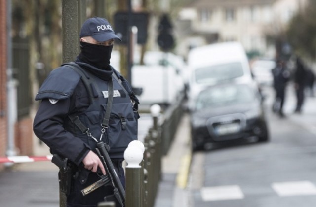 Холандия арестува французин, заподозрян в подготовка на атентат
