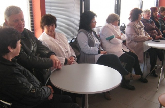Всички 35 лични лекари в Дупница днес затвориха кабинетите си