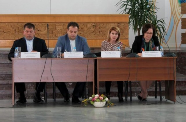 Даниел Панов ръководи първата изнесена приемна на Управителния съвет на Националното сдружение на общините