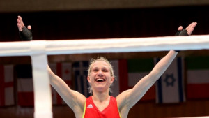 Станимира Петрова стана посланик на женския бокс