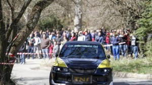 Високи скорости и адреналин на автомобилното състезание Мемориал Валерий Великов