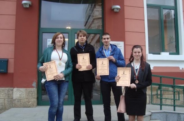 Хуманитарна гимназия с четири награди от национален конкурс по журналистика