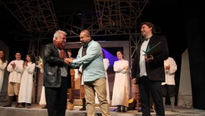 Кюстендилският театър с плакет от фестивал в Бурса