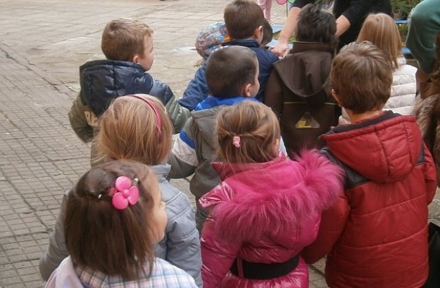 Работещи с деца от институции от община Сливен ще се обучават в Трявна