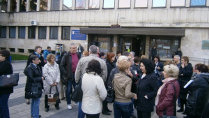 Протестите на лекарите в Плевен продължават с двучасови прекъсвания