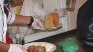 Болна от туберкулоза обслужвала клиенти в павилион за храна