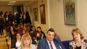 Зам областният управител присъства на дискусия за деинституционализацията