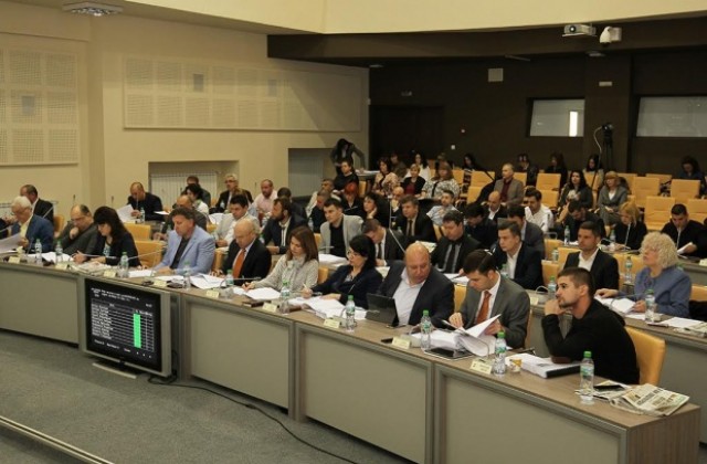 Сградата на Търговската гимназия вече е общинска собственост