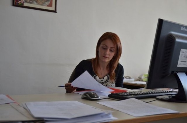 Симона Митова е новият началник на отдел Образование в Общината