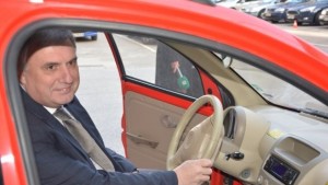 Калфин на работа с електромобил СНИМКИ