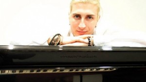 Великотърновският музикант Савов стартира национално клубно турне