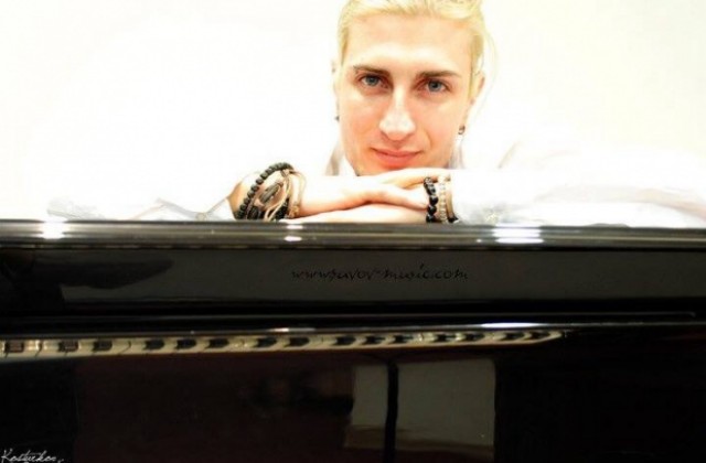 Великотърновският музикант Савов стартира национално клубно турне