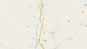 Поставят високоякостни мрежи на главният път до Мурсалево