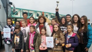Таралежите и представителният хор на Димитровград с награди от фест