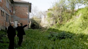 Жители на село Върбица настояват да се укрепи подпорната стена