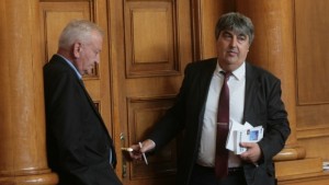 Предлагат 5 ДДС за бебешки храни и съоръжения за хора