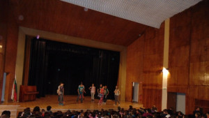 ГЕРБ Сапарева баня зарадва с театрална постановка малчуганите от общината