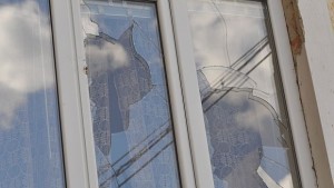 Малолетни потрошили 12 прозорци на детската градина в с Тянево