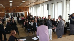 Връчиха трудови договори на 80 младежи