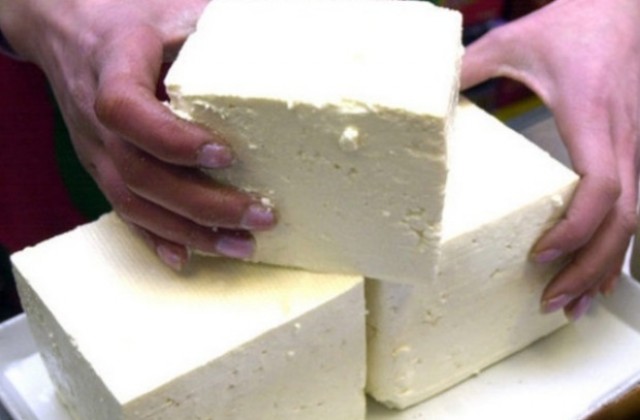 Вземат сирене за проби дори от селски магазини