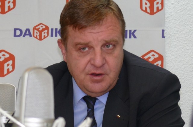 Настоящото управление няма друга алтернатива, смята Красимир Каракачанов