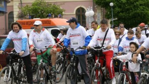 Над 1000 се качиха на колела за наймащабното велошествие в