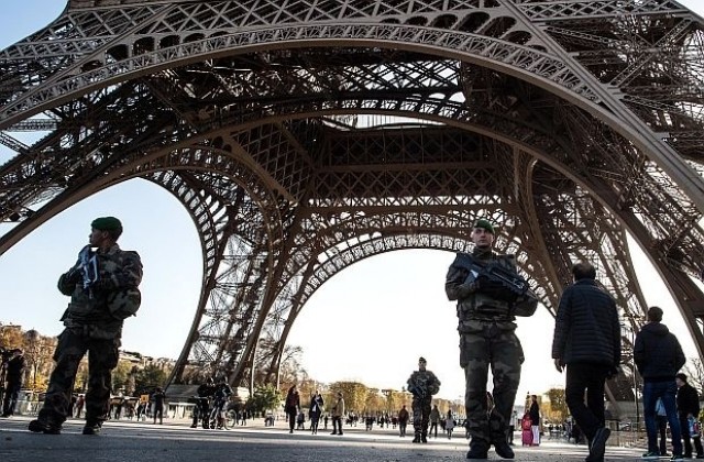 Френските спецслужби узнали, че се готвят атентати в Париж месеци преди фаталния 13 ноември