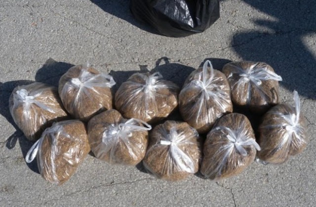 20 кг. тютюн и цигари без бандерол са открити в частен дом в Севлиево