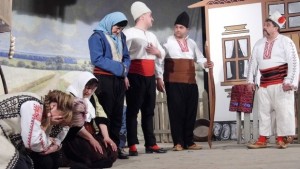 Комедията Женско царство препълни салона на читалището в Гулянци