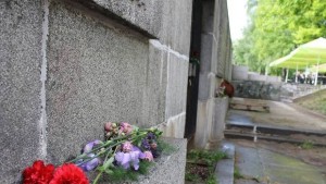 Да сведем глава пред саможертвата на политзатворниците и концлагеристите