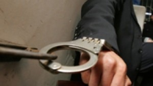 Заловиха двама за кражба на греди и ламперия