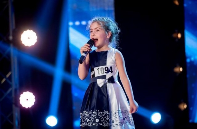 Шестгодишната Елица очарова журито на България търси талант