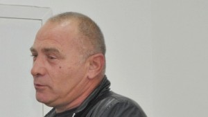 Малка сватба наследени златни парички и братско дарение в основата