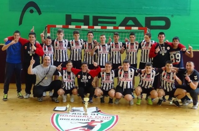 Хандбалистите на „Локомотив” спечелиха купа „България”