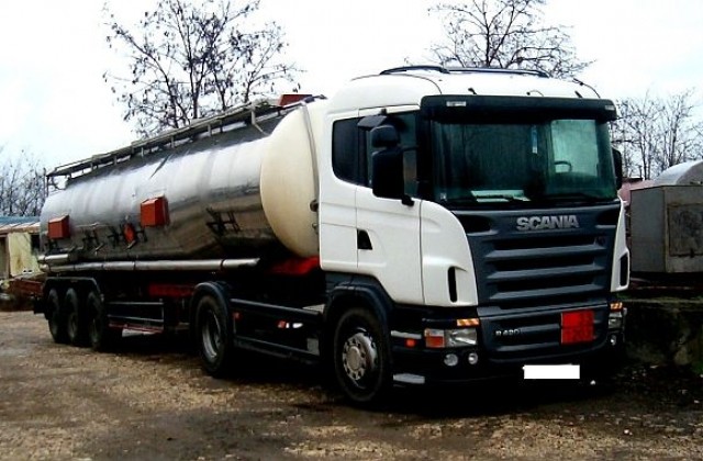 Митничари разкриха схема за нелегални доставки на горива