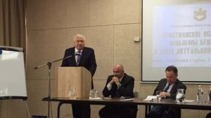 Доклад за християнското осмисляне на проблемите на бежанците изнесе Васил