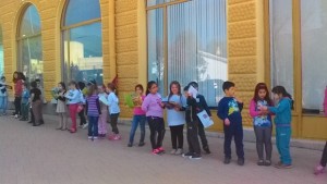 Първокласници рецитират наизуст стихотворения в традиционния Маратон на четенето