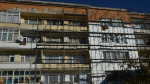В Гоце Делчев санират още четири многофамилни жилищни сгради