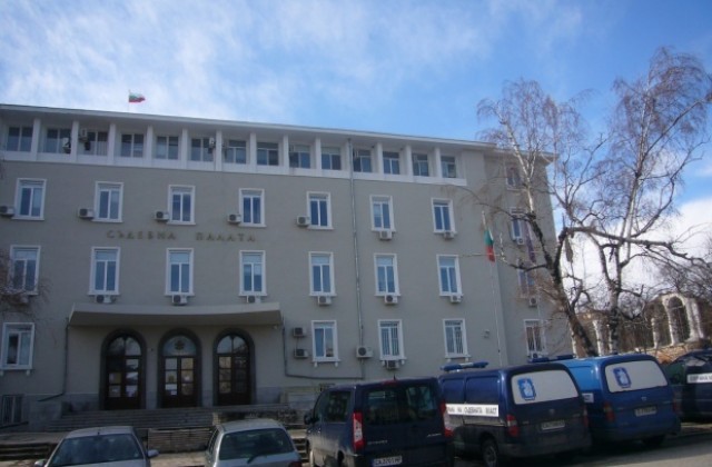 Районна прокуратура привлече като обвиняем и задържа 49-годишен мъж за кражба