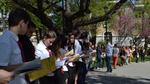 Флашмоб част от Маратона на четенето в Габрово