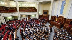 Върховната рада прие оставката на Арсений Яценюк и назначи нов