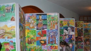 Oбявява конкурс за рисунка на тема Цветовете на етноприятелството