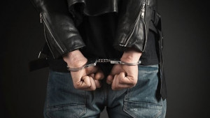 Задържаха 21годишен нападнал жена с цел грабеж