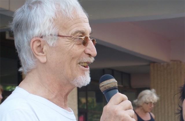 Нов поетичен сборник представя Дулинко Дулев в библиотеката