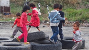 Събарят незаконни ромски постройки в Захарна фабрика и Орландовци