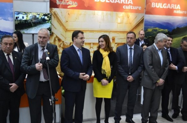 Даниел Панов и министър Николина Ангелкова откриха Международното изложение „Културен туризъм”