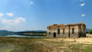 Църквата Св Иван Рилски в село Запалня истинска атракция за