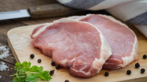 Учени вкараха уайърлес сигнал в свинско филе