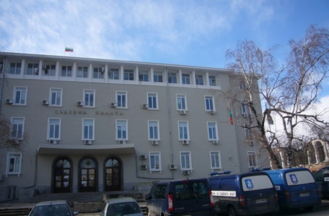 Окръжна прокуратура образува бързо производство за предложен подкуп на полицейски служители