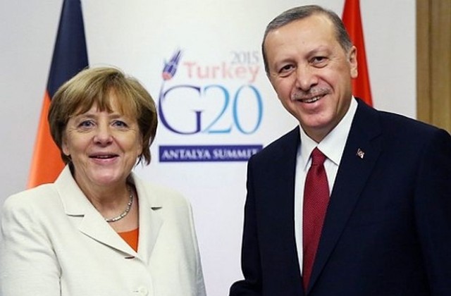 Меркел налага мълчание на сатирици, за да угоди на Ердоган